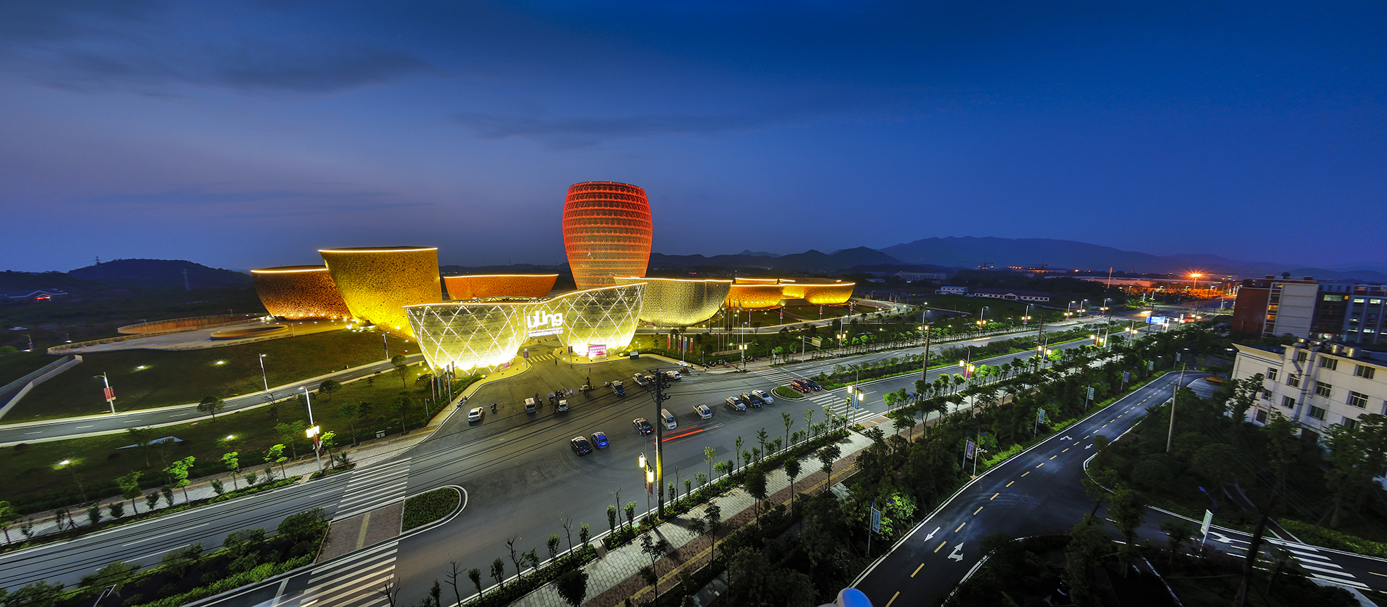 釉下五彩，中國(guó)瓷都 ——《醴陵市陶瓷文化園總體策劃與規(guī)劃》