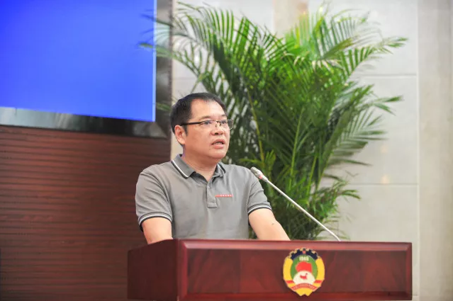 下好四步棋，以產(chǎn)業(yè)發(fā)展戰(zhàn)略統(tǒng)籌協(xié)調(diào)產(chǎn)業(yè)扶貧 高質(zhì)量發(fā)展