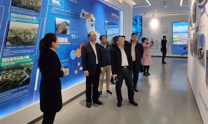 北院帶領(lǐng)遠(yuǎn)景智庫(kù)成員調(diào)研、匯報(bào)風(fēng)采