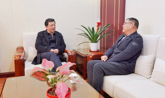 湖南省遠(yuǎn)景智庫院長北冰與衡陽市委書記秦國文敘會(huì)